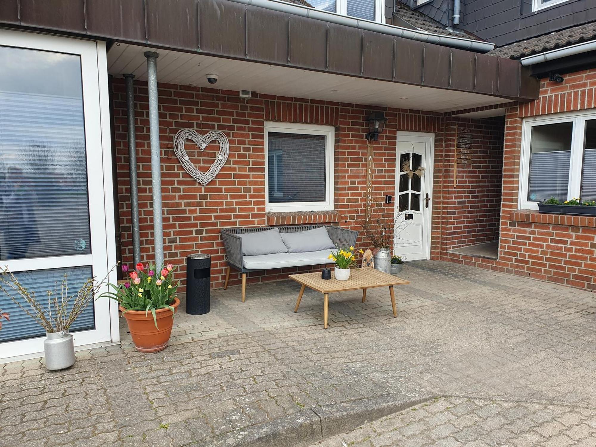 Neumuehler Hof- Ferienwohnung "Benjamin" Mit Grosser Privater Dachterasse Und Guter Anbindung In Die City Schwerin  Exterior foto